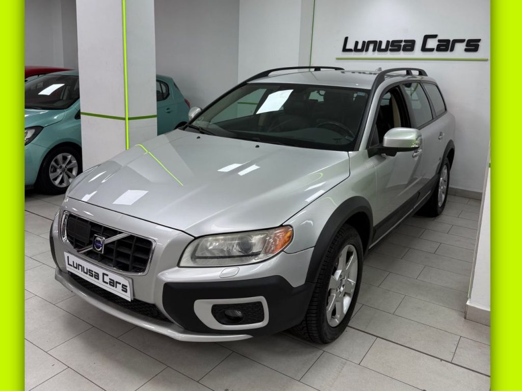 VOLVO XC70 D5 Summum Auto